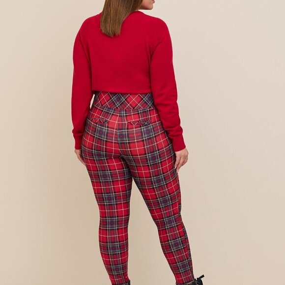 TORRID Pocket Pixie Skinny Studio Luxe Ponte High-Rise Pant - Picture 3 of 4